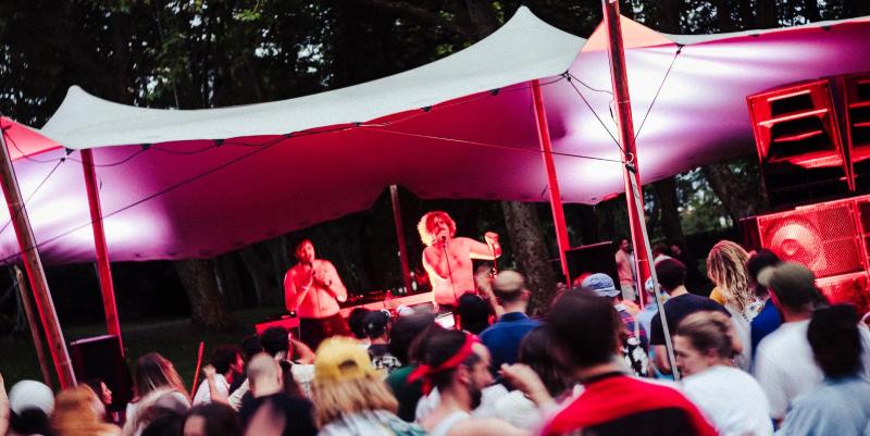 Festival Udada à Saint-Jean-de-Luz : un village artistique au coeur du parc Duconténia