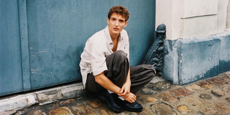 La pop-folk intime d'Aliocha Schneider