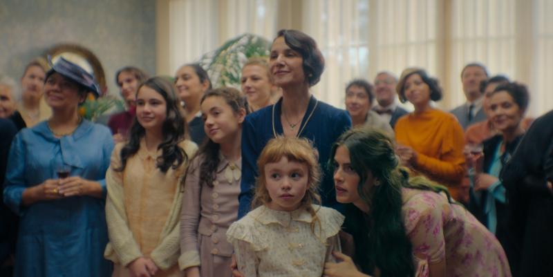 "The House of the Spirits" : 3 générations de femmes sud‑américaines face à l’histoire