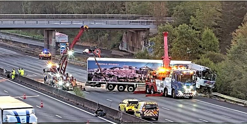 Accident de poids lourd sur l’A10 : circulation toujours interrompue vers Paris