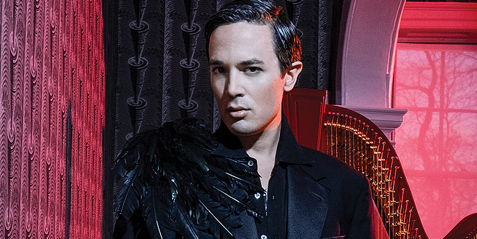 Le harpiste Emmanuel Ceysson