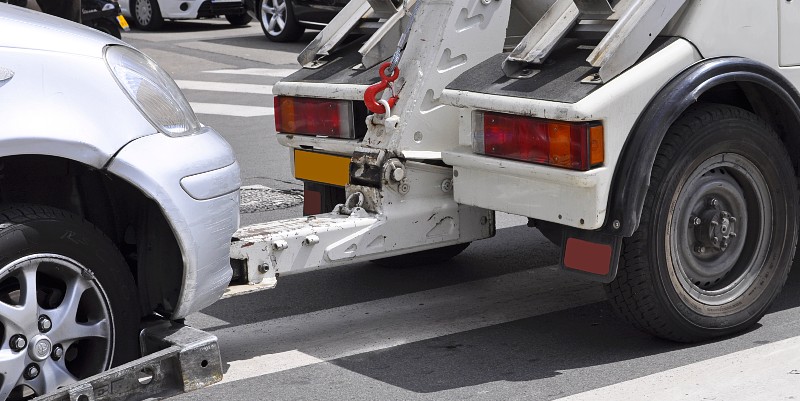 illustration de Voiture ventouse ou stationnement abusif