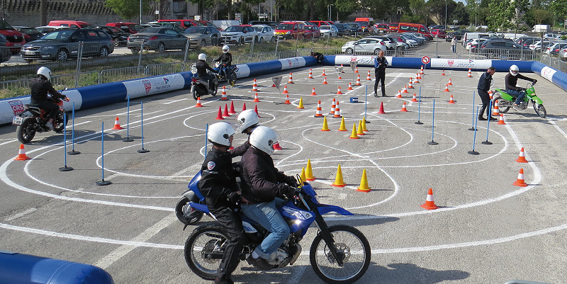 L’équipement des jeunes conducteurs de deux-roues
