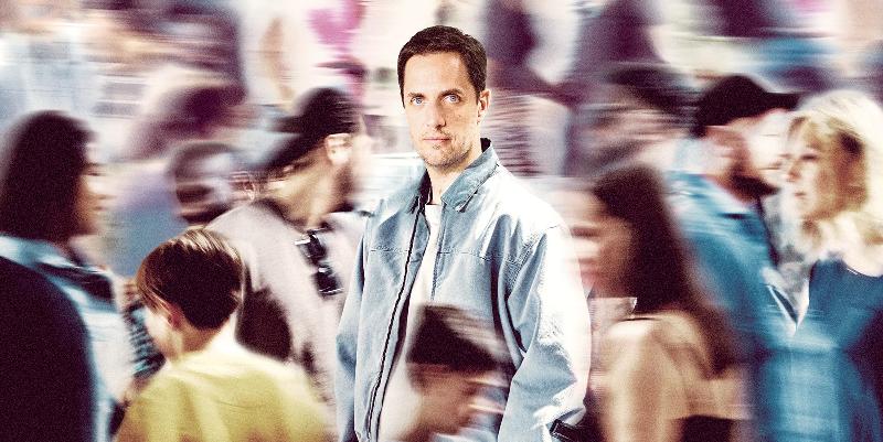 Grand Corps Malade dans les reflets de ses passions