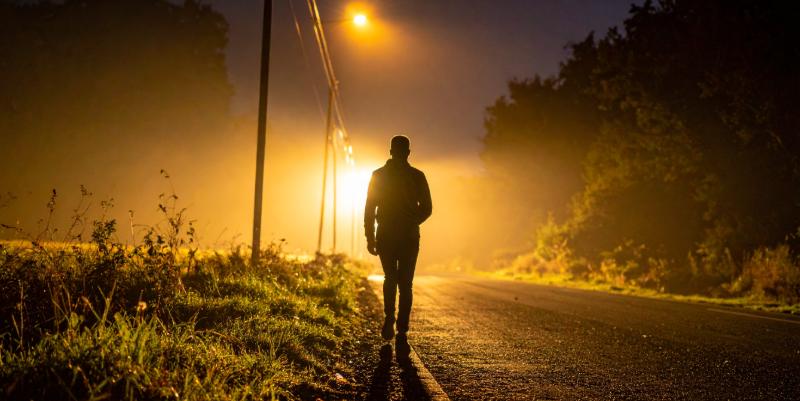 Sécurité des piétons la nuit : les règles à connaître