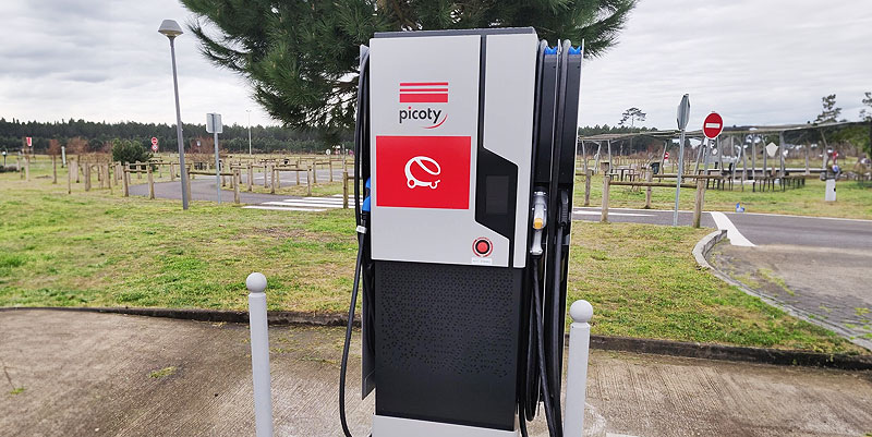 illustration de Nouvelles bornes de recharge ultra-rapides sur l'A63 Landes 