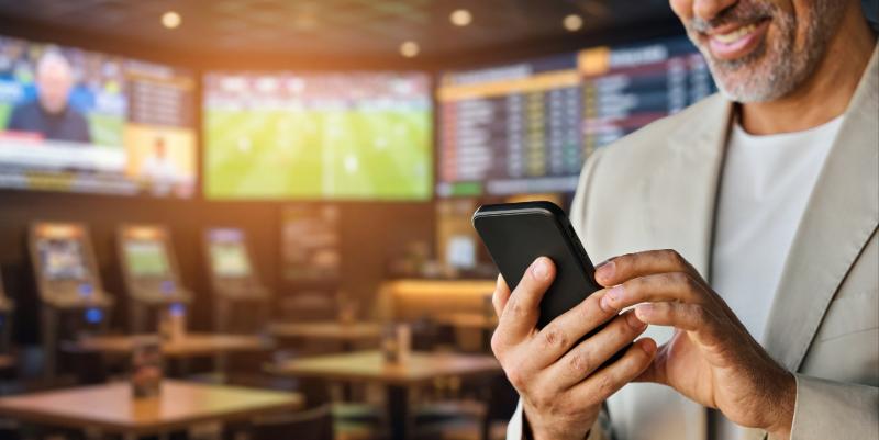 Coupe du monde de football: la vague des paris sportifs et la pression publicitaire