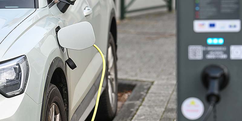 illustration de De nouvelles bornes de recharge sur l'A63 Landes