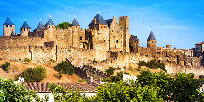 illustration de La cité de Carcassonne, son château et ses remparts
