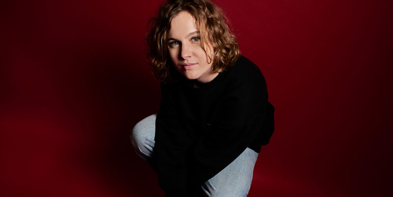 Emma Peters : ''Tout de suite'', un 2e album entre flow rap et bossa nova