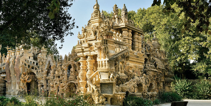 L’exposition « Fantaisies héroïques, entre Tolkien et le Facteur Cheval »