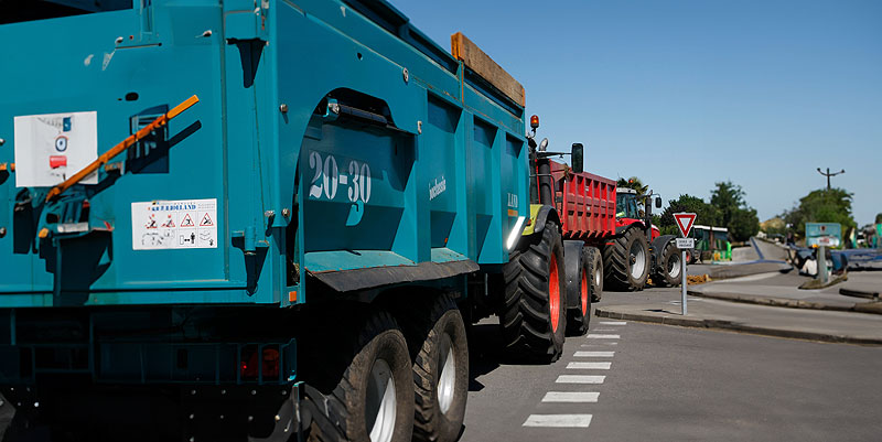 illustration de Manifestations des agriculteurs : les perturbations sur les autoroutes A9 et A63 et A66