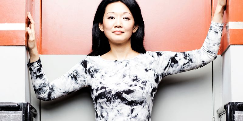 "Lotus sous le clair de lune" par Momo Kodama