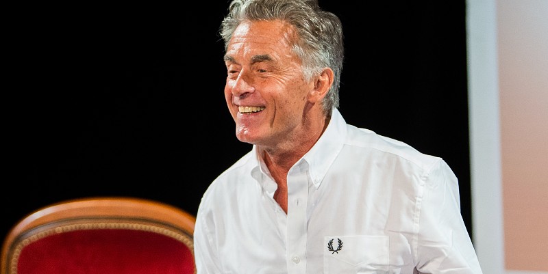 illustration de Gérard Holtz, passionné par la vie