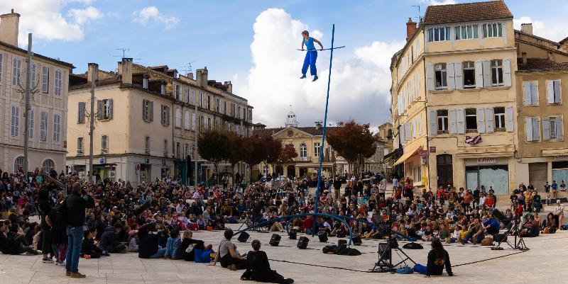 Le cirque contemporain se vit sur le 37ᵉ Circa à Auch jusqu'au 26 octobre