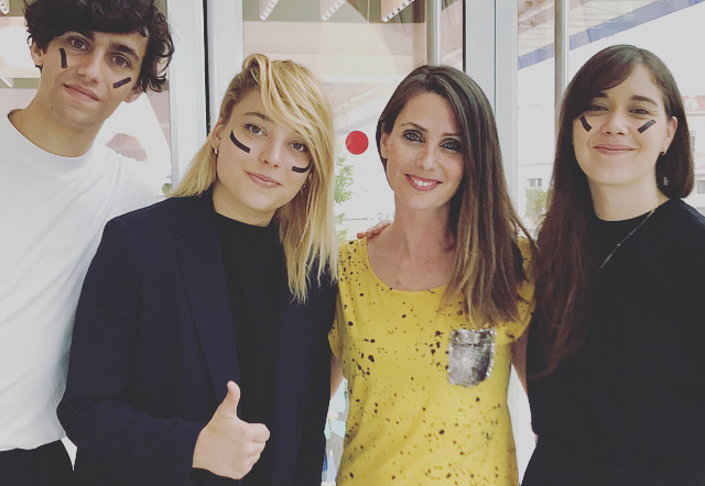 Hyphen Hyphen signe H H