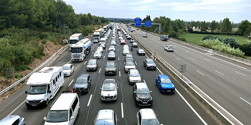 EN DIRECT. Retour de vacances du vendredi 14 août : déjà 10 km de bouchons sur l'A7