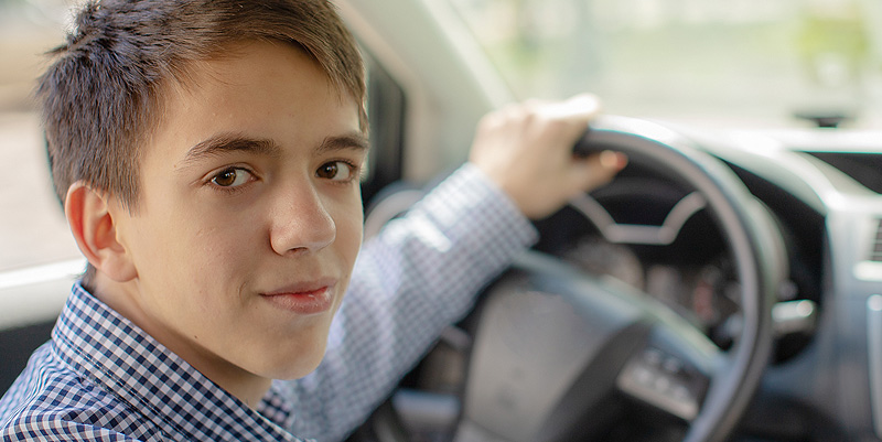 Permis de conduire à 17 ans : un gadget ?