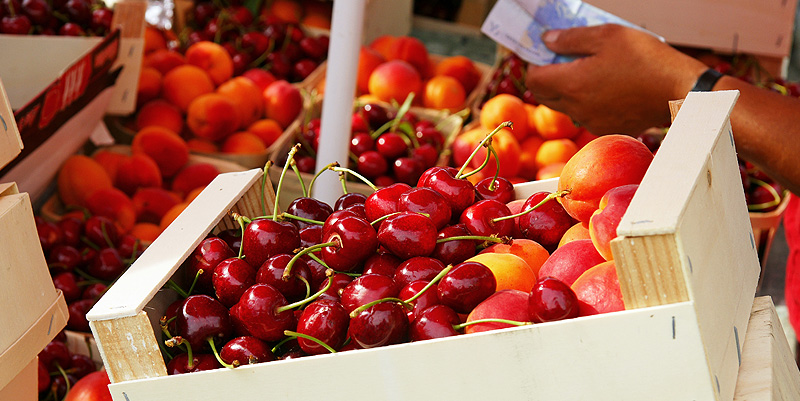 Les stands de fruits et légumes au bord des routes