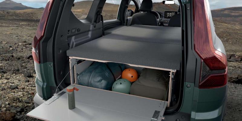 Van aménagé, voiture équipée ou camping-car : comment débuter la ''vanlife'' ?