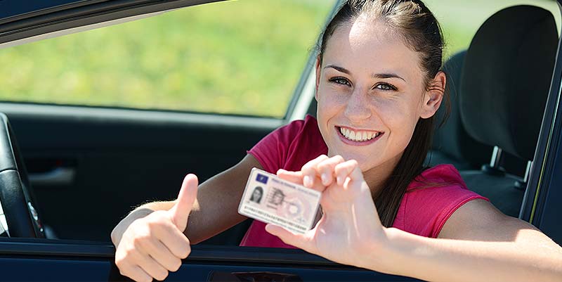 illustration de Le permis de conduire à 17 ans, c'est parti