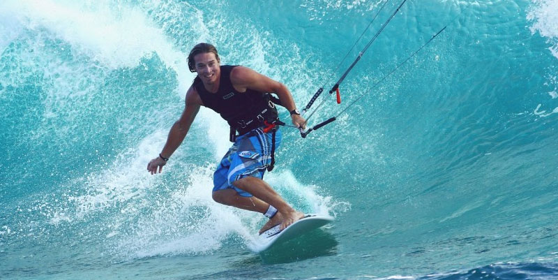 Le champion du monde Alexandre Caizergues heureux de voir le kitesurf aux JO