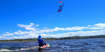 Le Kitesurf à vivre en famille sur le lac de Lacanau