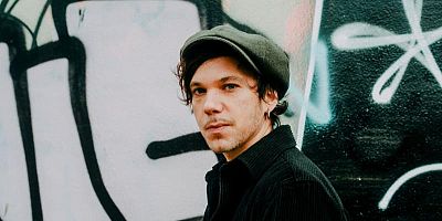 Pour son 3ᵉ album, Tiwayo a choisi le Texas pour approfondir son univers.