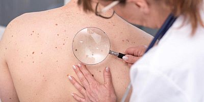 Obtenir un rendez-vous en dermatologie reste extrêmement difficile en ce début d’année.