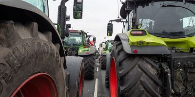 Fin des blocages d'agriculteurs : les autoroutes A9, A61, A68 et A62 rouvertes ce vendredi