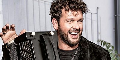 Le chanteur et accordéoniste franco-italien présente son nouvel album.